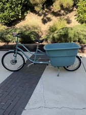 Madsen Cargo Bike Blue Bucket