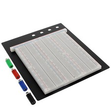 Breadboard con 2390 contatti