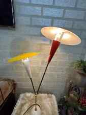 Lampada da terra a treppiede