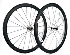 Set ruote in fibra di carbonio