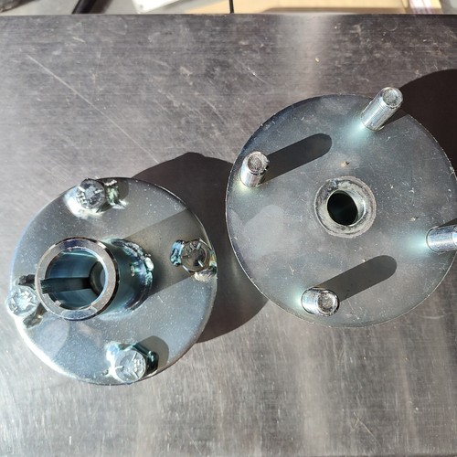 Wheel adapter hubs live - 1",