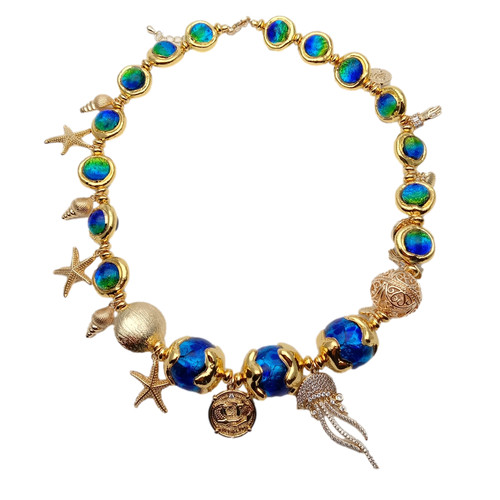 Collana con ciondolo pavè