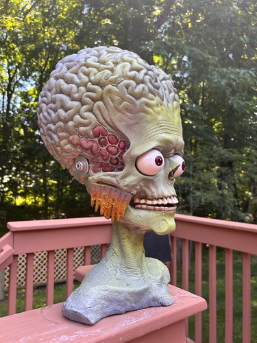 Mars attacks busto in - mars,