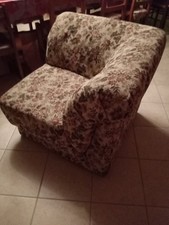 poltrona ad angolo con fiori sul marrone, mai usata 