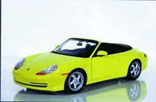 Modelli 1:18 UT Porsche 911 996 Cabrio Cabrio giallo, blu