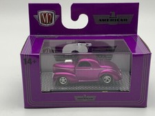 Willys Coupe lila im Maßstab