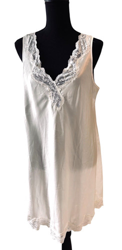 Thalia sodi intimates - thalia, abito
