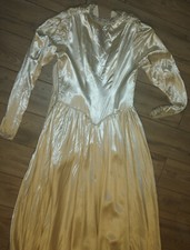 ANTICO ABITO DA SPOSA IN RASO CON VELO EPOCA ANNI 40 CON SCATOLO