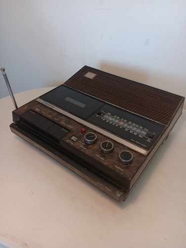 Registratore cassette radio - di,