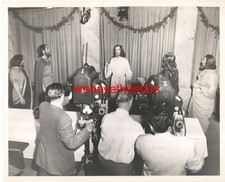 VINTAGE Basil Tellou Come