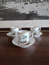 Un set di 3 tazzine da caffè di Richard Ginori. Pittoria Richard Ginori 