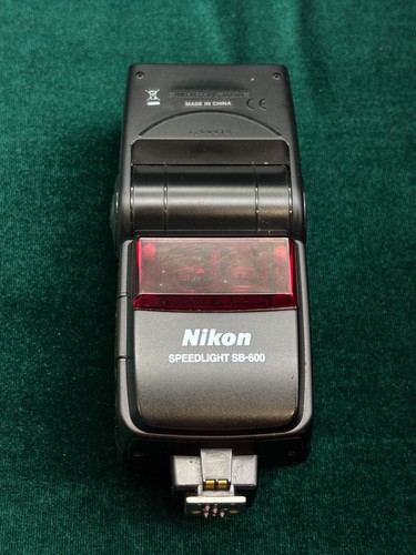 Nikon speedlight 600 - sb-600, per