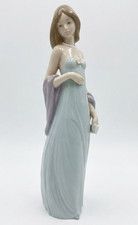 Bellissima statuina porcellana