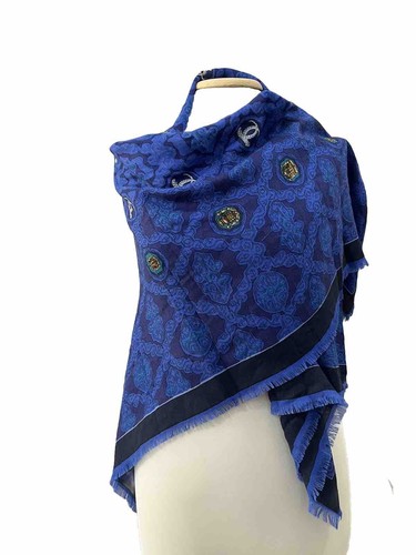 Foulard châle must de - ,