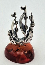 Nave In Argento Con Base In