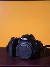 Canon EOS 200D 24,2MP