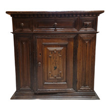 Credenzino in legno dolce, Nord Italia, di fine XVII secolo