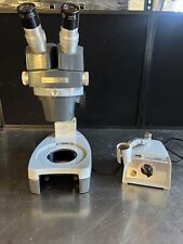 Microscopio ottico americano