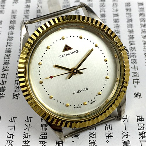 Orologio meccanico manuale