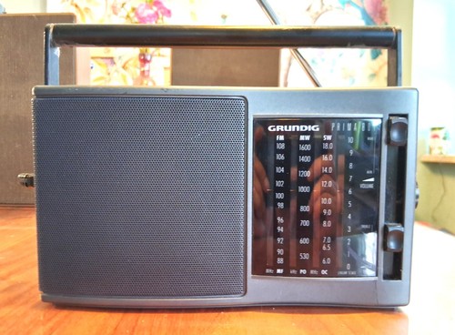 Radio mobile grundig prima - mobile,