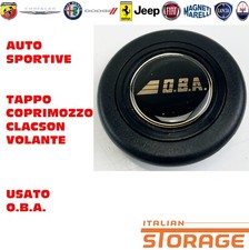 AUTO SPORTIVE TAPPO COPRIMOZZO CLACSON VOLANTE 1 PIN O.B.A. OBA01