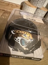 Mini casco firmato Trevor