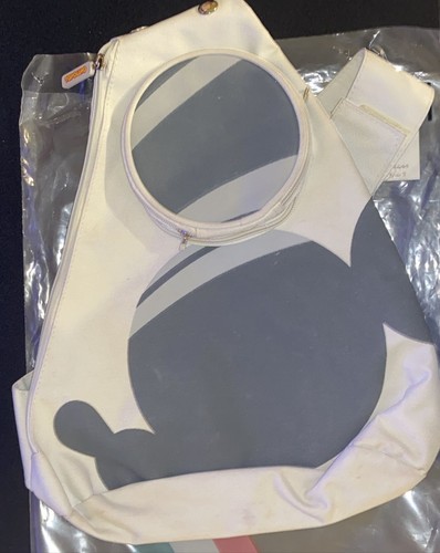 White and grey - grey, shoulder