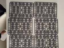 Warhammer 40k, 120 basette Sector Imperialis+Elementi decorativi per basette