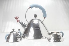 Bollitore Alessi "9093" con lattiera e zuccheriera made in Italy