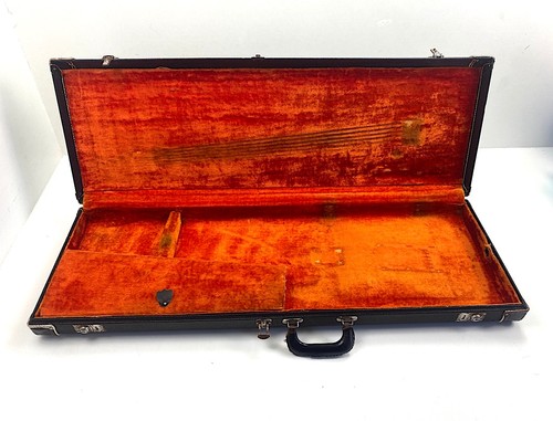 Custodia rigida vintage 1965