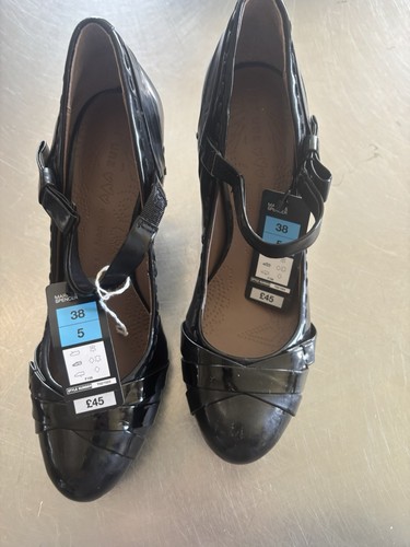 Scarpe eleganti nuove - , con
