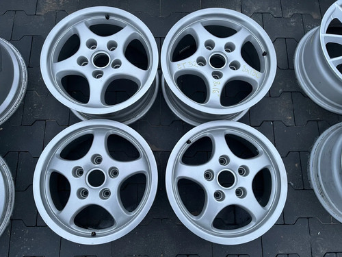 Cerchi lega 16 pollici - in,