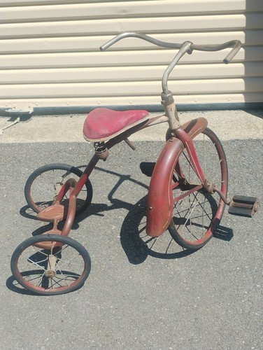Antico triciclo pedale - triciclo, a