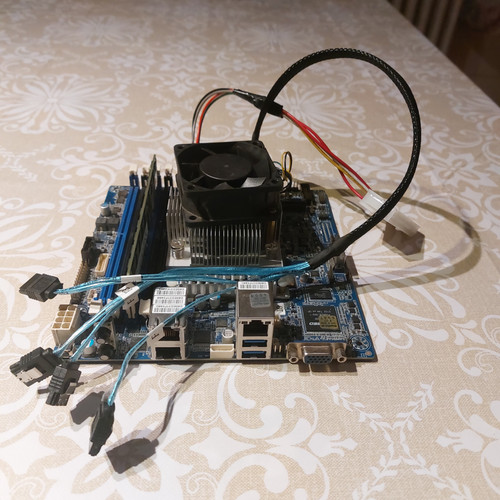 Gigabyte mj11 ec1 amd - gigabyte, mj11-ec1
