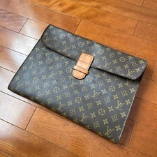 Louis Vuitton pochette tela