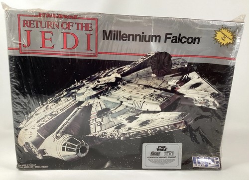 Star wars millennium falcon - wars,