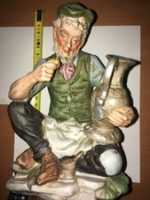 STATUINA CAPODIMONTE MARCHIO "N" CORONATA  PORCELLANA ANNI '60/70