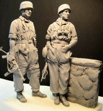 1/16 paracadutista tedesco seconda guerra mondiale 120 mm resina 2 paracadutisti 2 figurine CRETE 1941