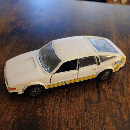 Dinky toys 264 rover 3500 - dinky,
