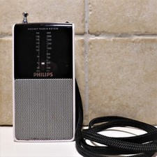 PHILIPS AE1530 Radio AM - FM Radiolina Portatile Analogica Bianca Radio Vintage