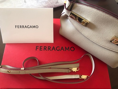 Ferragamo hug mini - hug, donna