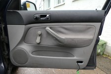 1x Golf 4 Bora pannello porta