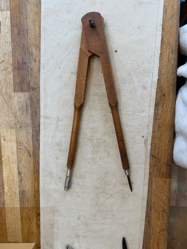 Vintage carpenters large - vintage, 16"