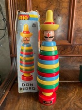 Giocattolo in legno impilabile