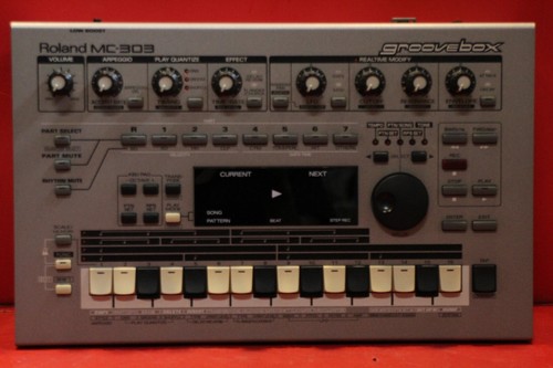 Roland 303 usato groove box - mc-303,