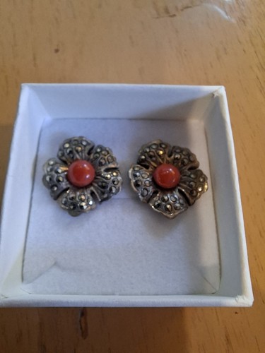 Orecchini argento corallo - argento, e