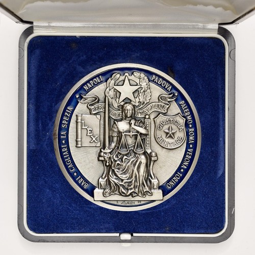 Medaglia corte militare - corte,
