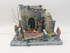 Presepe Artigianale con Grotta in Pietra, Personaggi Tradizionali e Luci a LED