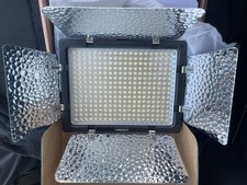 Video Pro Led Yognuno yn300