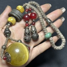 Vecchi oggetti monete rame vecchie campane accessori occhio di gatto vecchi beni